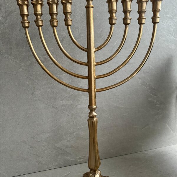 חנוכיית משכן השלום